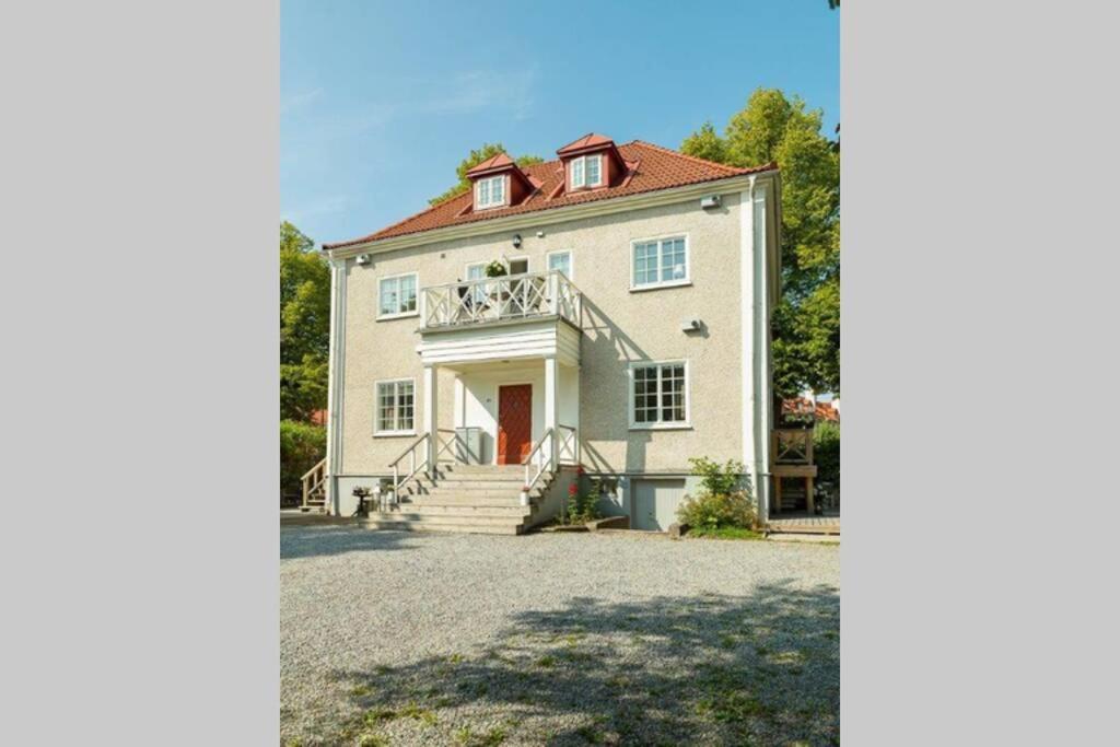 Central Beautiful Modern Accommodation Near Stockholm City Esterno foto